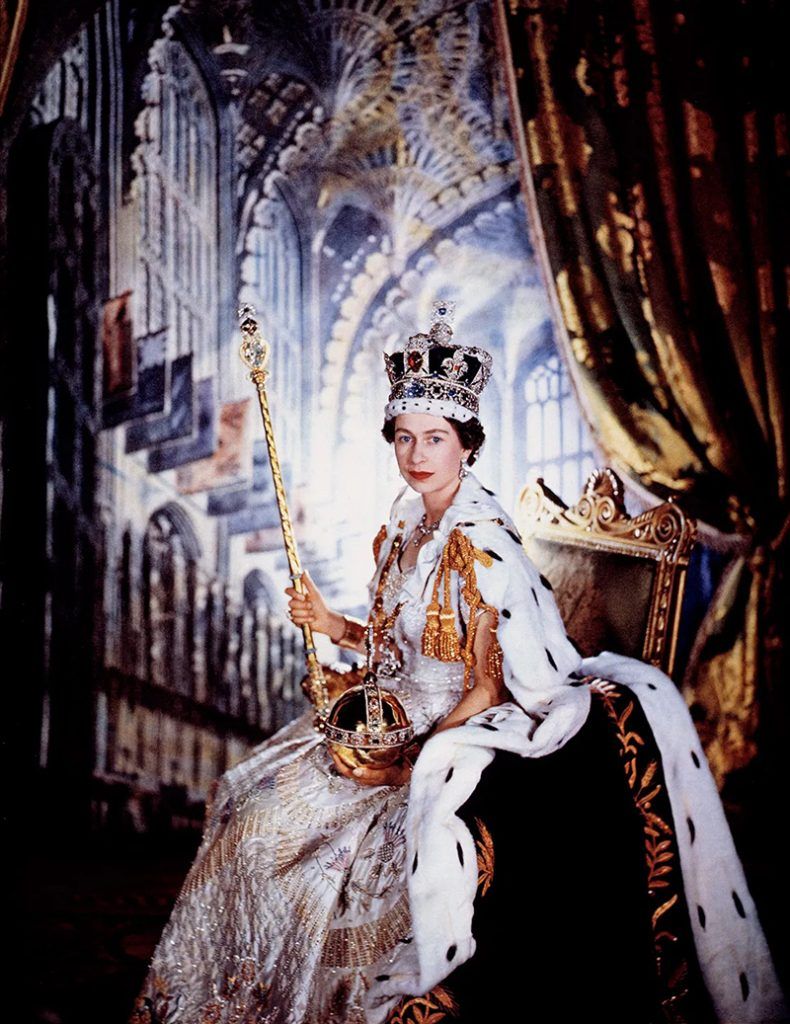 THE SMRT LIST | issue 004 | Queen Elizabeth ii Tribute